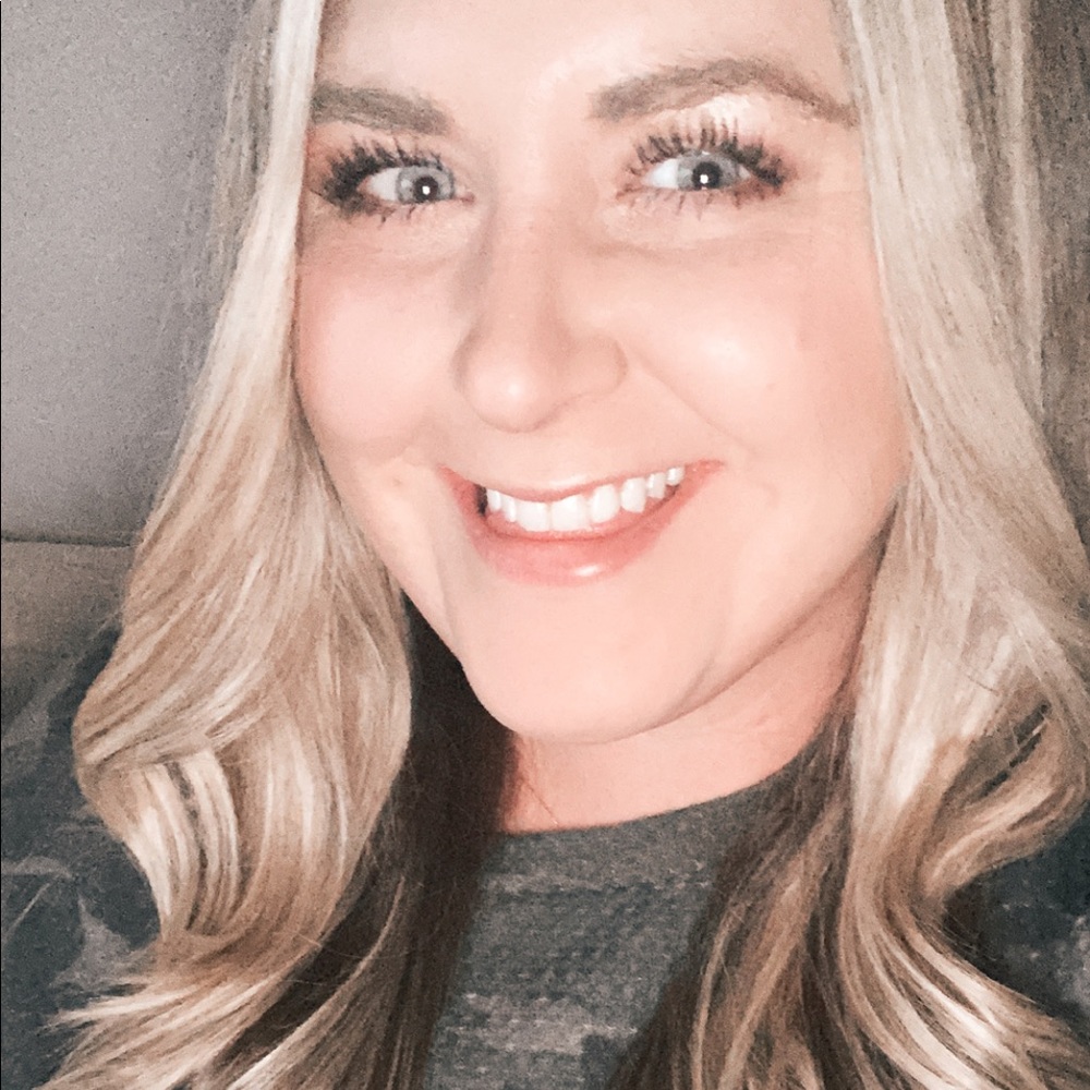 Meet your Posher, Laura